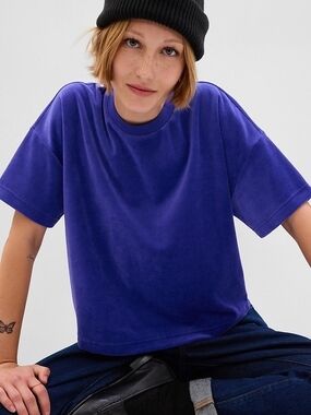 Short Sleeve Velour Crewneck Tee | Size Medium